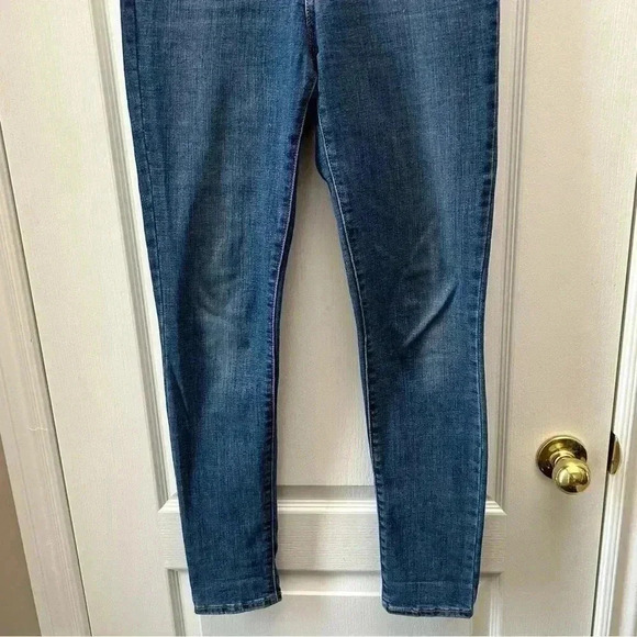 Levi’s 721 Skinny Jeans Medium Wash Blue Denim Size 26 - Picture 8 of 16
